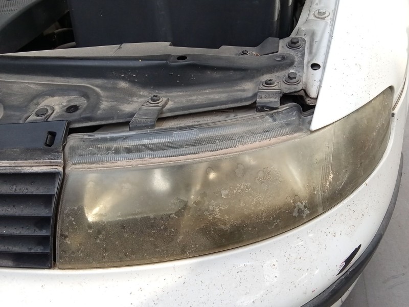 Recambio de faro izquierdo para seat leon (1m1) 1.9 tdi referencia OEM IAM 1M1941015  