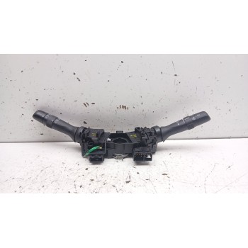 Recambio de mando multifuncion para toyota yaris hybrid active referencia OEM IAM 17f1443 173832 