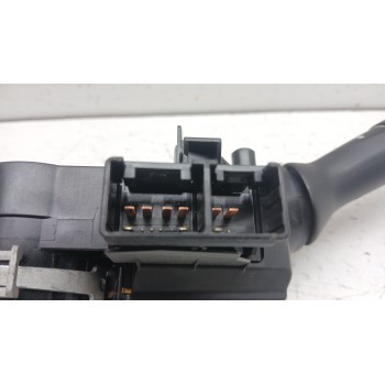 Recambio de mando multifuncion para toyota yaris hybrid active referencia OEM IAM 17f1443 173832 