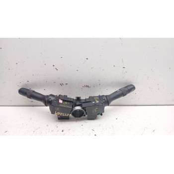 Recambio de mando multifuncion para toyota yaris hybrid active referencia OEM IAM 17f1443 173832 