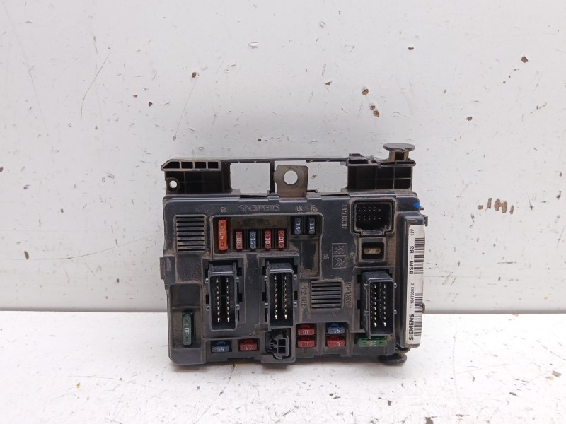 Recambio de caja reles / fusibles para citroën c2 (jm_) 1.4 referencia OEM IAM 9643498880  