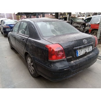 toyota avensis (_t25_) del año 2003