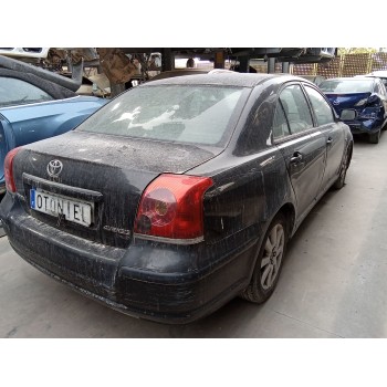 toyota avensis (_t25_) del año 2003