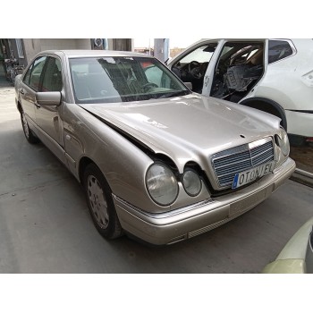 mercedes-benz clase e (w210) del año 1996