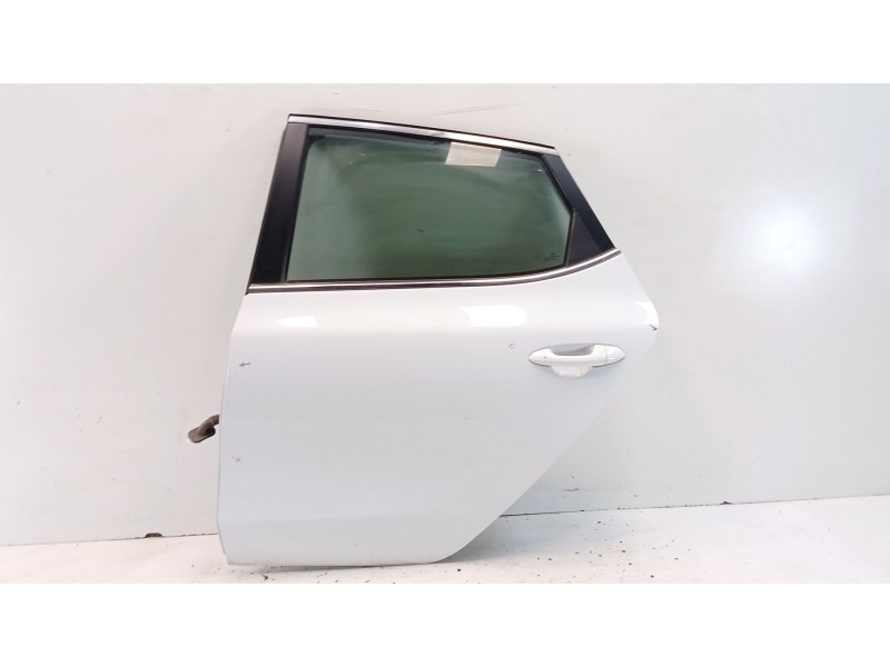Recambio de puerta trasera izquierda para kia cee´d (jd) 1.4 crdi 90 referencia OEM IAM 77003A2000  
