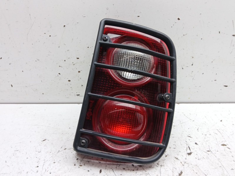 Recambio de piloto trasero derecho para land rover freelander i (l314) 1.8 16v 4x4 referencia OEM IAM AMR4003 22960222 