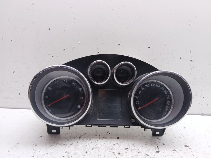 Recambio de cuadro instrumentos para opel astra j gtc sportive referencia OEM IAM 13374903  