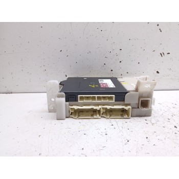 Recambio de caja reles / fusibles para toyota yaris hybrid active referencia OEM IAM 892210d870 8273052k40 mb381008010