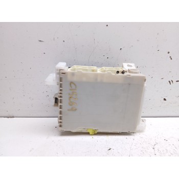 Recambio de caja reles / fusibles para toyota yaris hybrid active referencia OEM IAM 892210d870 8273052k40 mb381008010