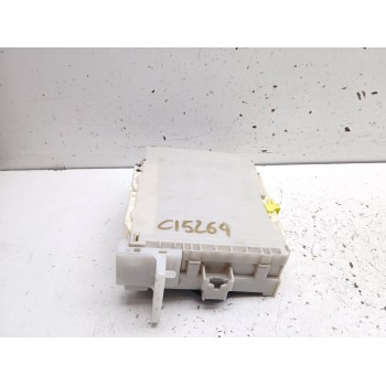 Recambio de caja reles / fusibles para toyota yaris hybrid active referencia OEM IAM 892210d870 8273052k40 mb381008010