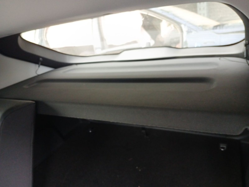 Recambio de bandeja trasera para omoda 5 referencia OEM IAM   