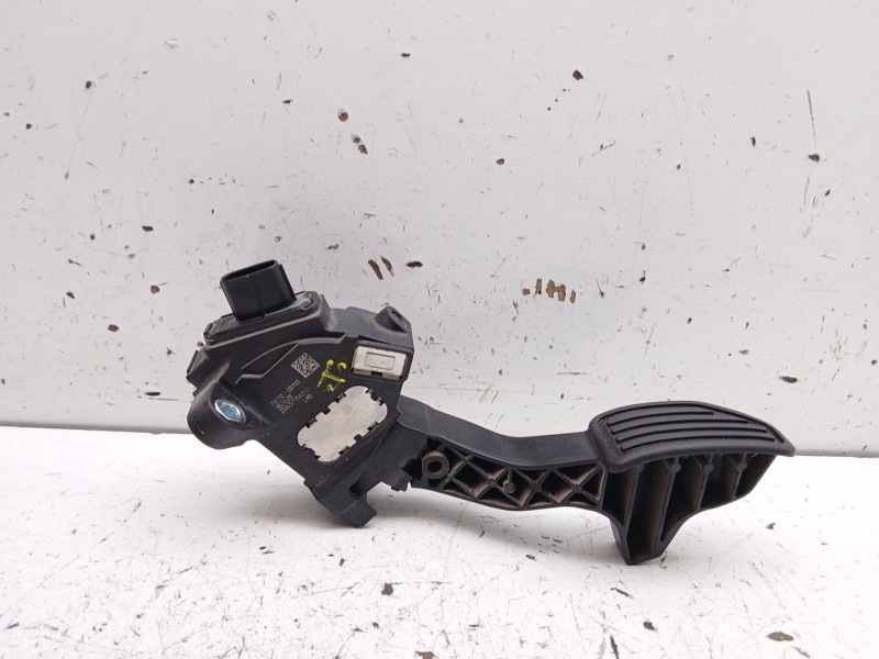 Recambio de potenciometro pedal para toyota yaris hybrid active referencia OEM IAM 7811000110  