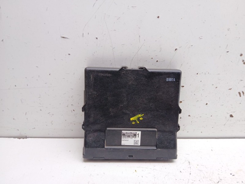 Recambio de modulo electronico para toyota yaris hybrid active referencia OEM IAM 899810d161 mb2850005480 