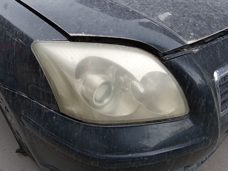 Recambio de faro derecho para toyota avensis (_t25_) 2.0 d-4d (cdt250_) referencia OEM IAM 8113005194  