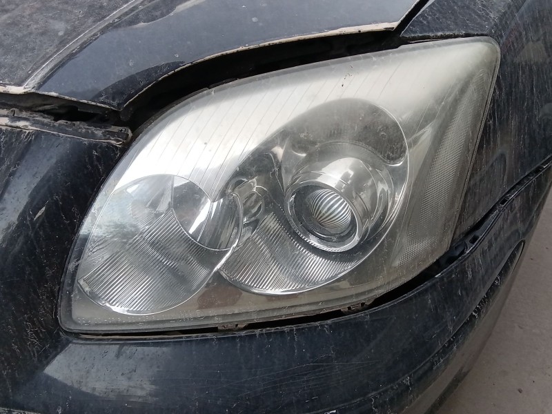 Recambio de faro izquierdo para toyota avensis (_t25_) 2.0 d-4d (cdt250_) referencia OEM IAM 8117005194  