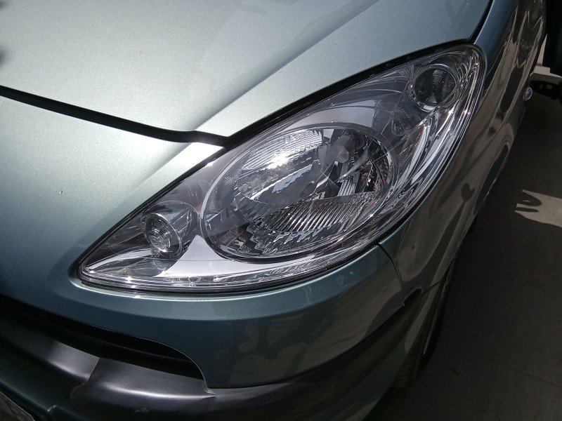 Recambio de faro izquierdo para peugeot 1007 (km_) 1.4 hdi referencia OEM IAM 620849  