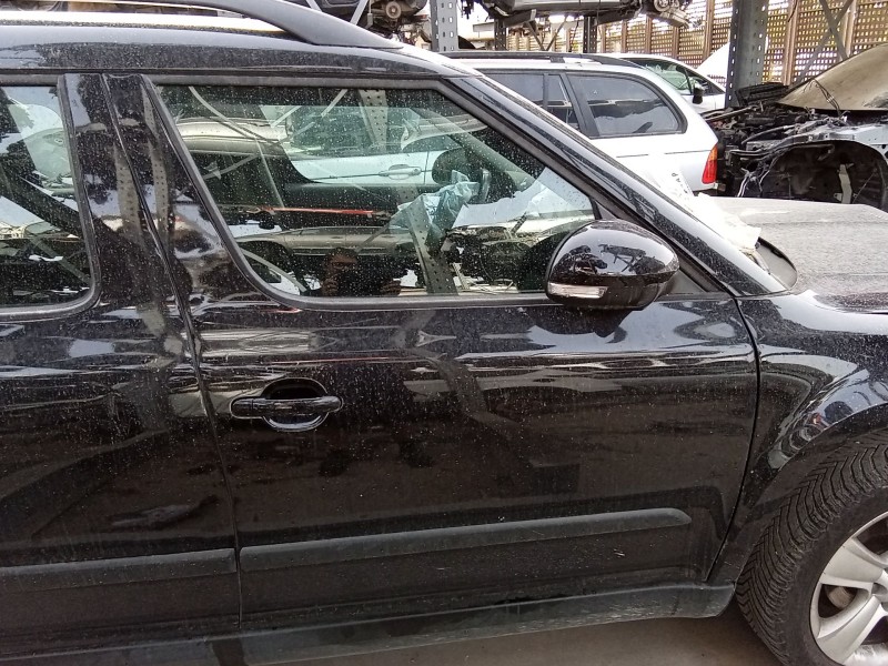 Recambio de puerta delantera derecha para skoda yeti (5l) 2.0 tdi referencia OEM IAM 5L0831056  