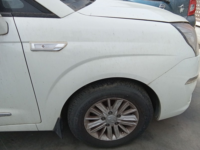 Recambio de aleta delantera derecha para ssangyong rodius ii 2.0 xdi referencia OEM IAM 5182121200  
