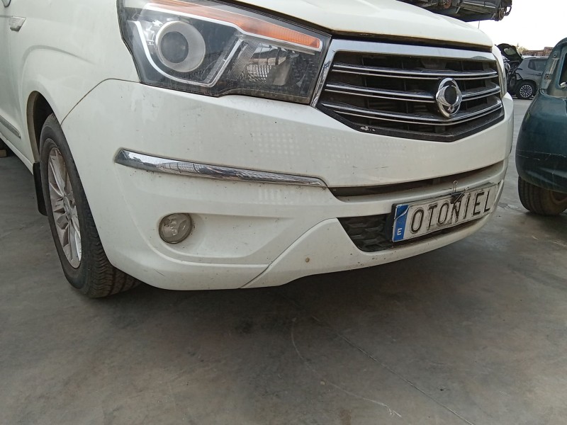Recambio de paragolpes delantero para ssangyong rodius ii 2.0 xdi referencia OEM IAM 7871121600  