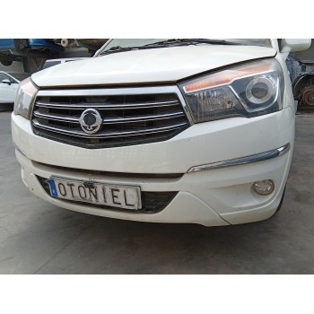 Recambio de paragolpes delantero para ssangyong rodius ii 2.0 xdi referencia OEM IAM 7871121600  