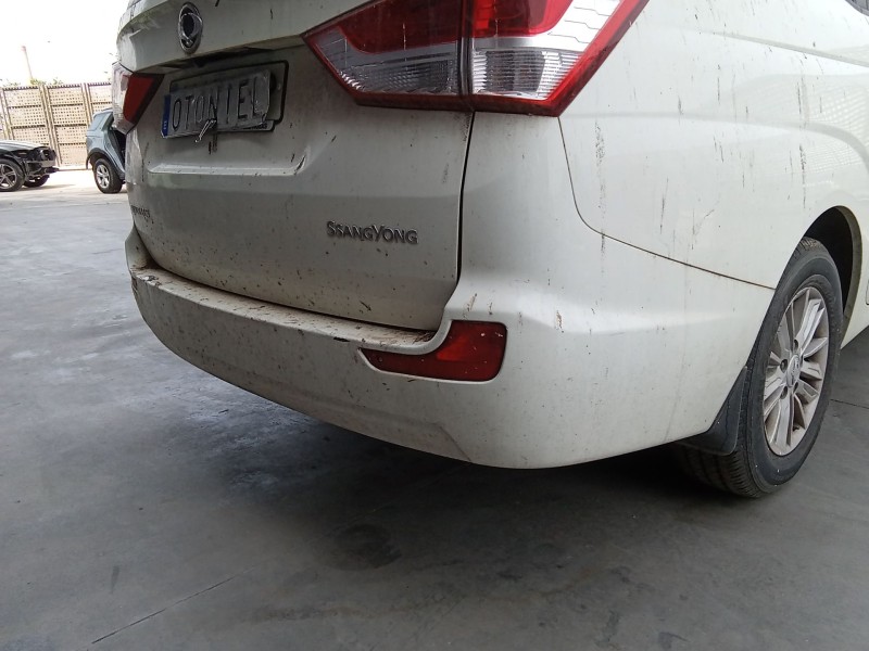 Recambio de paragolpes trasero para ssangyong rodius ii 2.0 xdi referencia OEM IAM 7881021610  