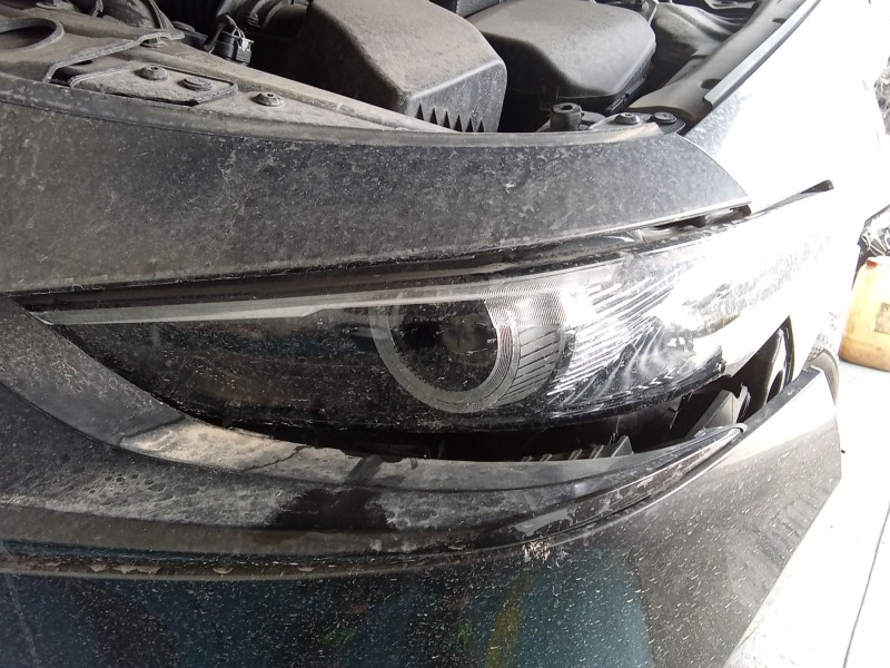 Recambio de faro izquierdo para mazda 3 sedán (bp_) 2.0 skyactiv-x m hybrid (bp2s) referencia OEM IAM BCNM51040J  