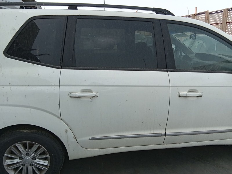 Recambio de puerta trasera derecha para ssangyong rodius ii 2.0 xdi referencia OEM IAM 6300421203  
