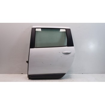 PUERTA TRASERA IZQUIERDA 821017323R 
