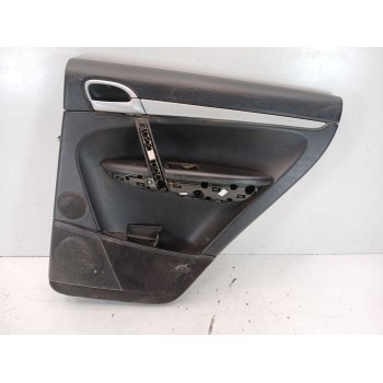 GUARNECIDO PUERTA TRASERA DERECHA 7L5867212 