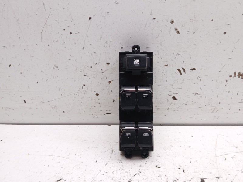 Recambio de mando elevalunas delantero izquierdo para kia cee´d (jd) 1.4 crdi 90 referencia OEM IAM 93570A2200WK  