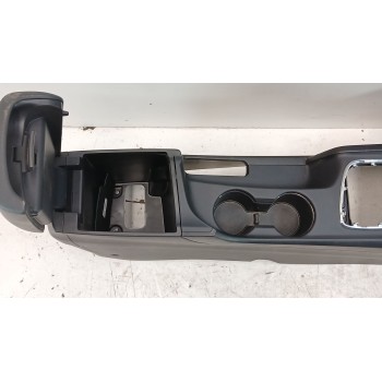 Recambio de apoyabrazos central para kia cee´d (jd) 1.4 crdi 90 referencia OEM IAM 84620A2000WK 84660A2000WK 