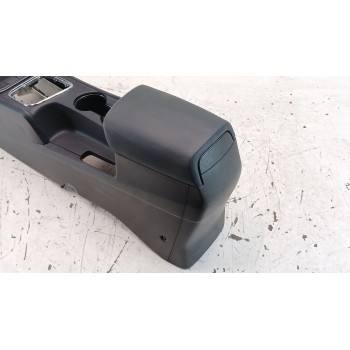Recambio de apoyabrazos central para kia cee´d (jd) 1.4 crdi 90 referencia OEM IAM 84620A2000WK 84660A2000WK 