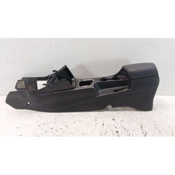 Recambio de apoyabrazos central para kia cee´d (jd) 1.4 crdi 90 referencia OEM IAM 84620A2000WK 84660A2000WK 