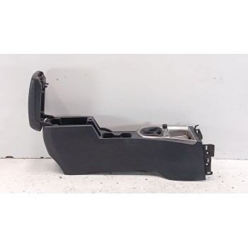 Recambio de apoyabrazos central para ssangyong tivoli limited 4x2 referencia OEM IAM   
