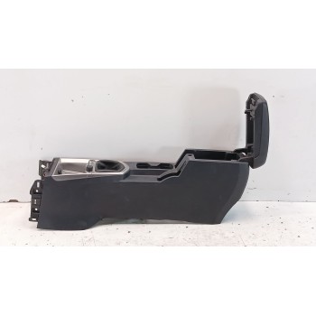 Recambio de apoyabrazos central para ssangyong tivoli limited 4x2 referencia OEM IAM   
