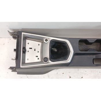 Recambio de apoyabrazos central para ssangyong tivoli limited 4x2 referencia OEM IAM   