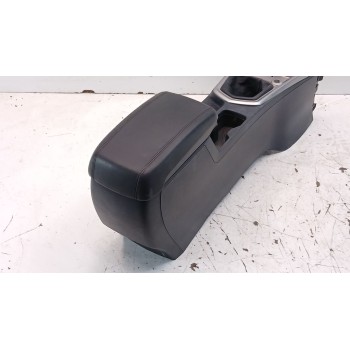 Recambio de apoyabrazos central para ssangyong tivoli limited 4x2 referencia OEM IAM   