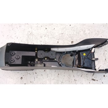 Recambio de apoyabrazos central para ssangyong tivoli limited 4x2 referencia OEM IAM   