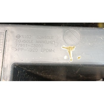 Recambio de apoyabrazos central para ssangyong tivoli limited 4x2 referencia OEM IAM   