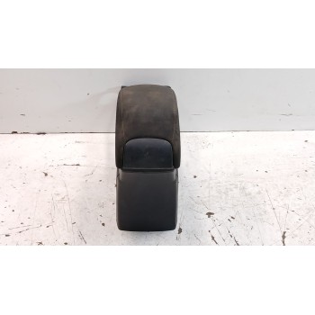 Recambio de apoyabrazos central para mitsubishi asx (ga0w) kaiteki 2wd referencia OEM IAM 8011A083  