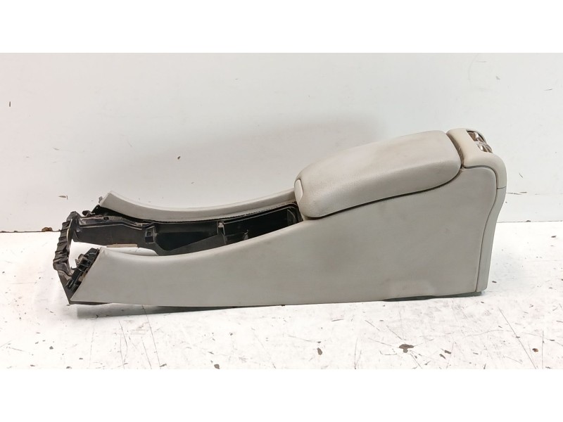 Recambio de apoyabrazos central para mercedes-benz clase clc (cl203) clc 160 blueefficiency (203.731) referencia OEM IAM E037611