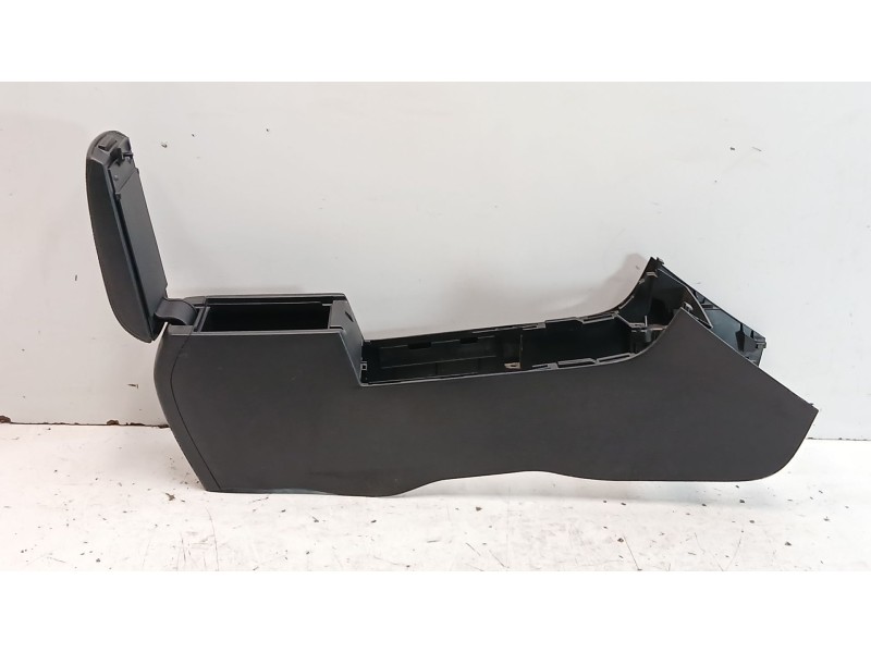 Recambio de apoyabrazos central para mazda 6 lim. (gh) 2.5 170cv sportive (5-ptas.) referencia OEM IAM gs1d64441  
