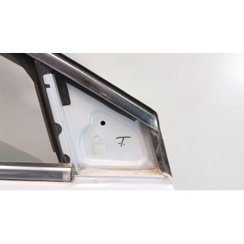 Recambio de puerta delantera derecha para ford mondeo ber. (ca2) ghia referencia OEM IAM 2412555  2412555