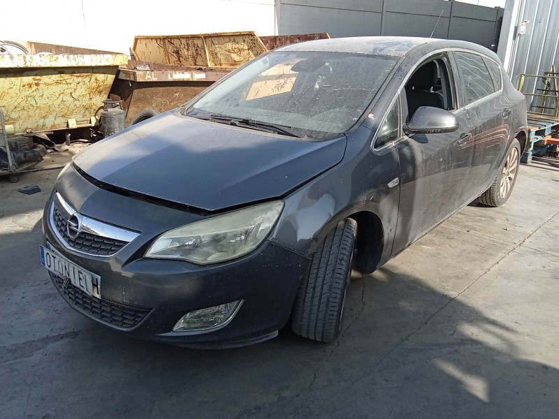 opel astra j (p10) del año 2009