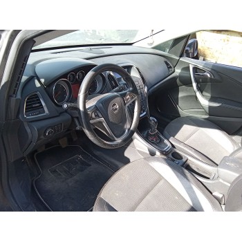 opel astra j (p10) del año 2009