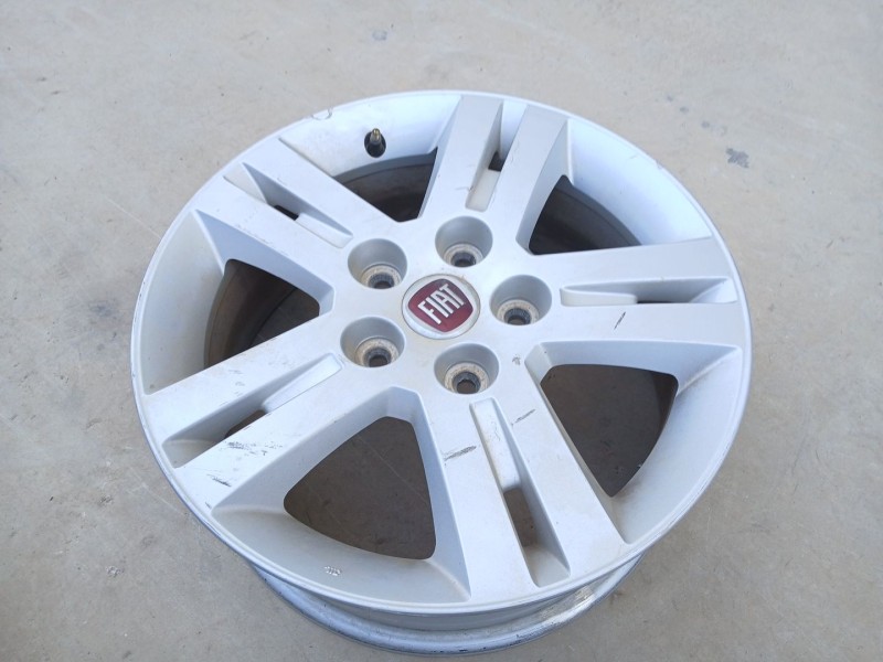 Recambio de llanta para fiat freemont (345_) 2.0 jtd referencia OEM IAM 1BD59TRM X1 17 PULGADAS