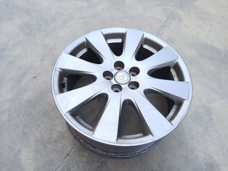 Recambio de llanta para toyota avensis sedán (_t25_) 2.0 d-4d (adt250_) referencia OEM IAM 42611YY200 X1 17 PULGADAS