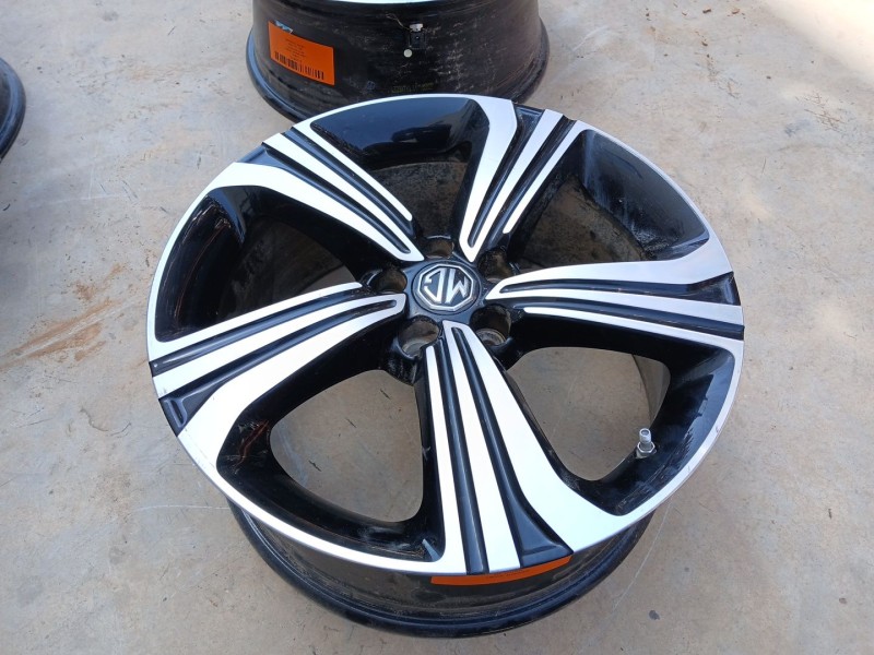 Recambio de llanta para mg zs suv (azs1) 1.5 vti referencia OEM IAM 11513290 X1 17 PULGADAS