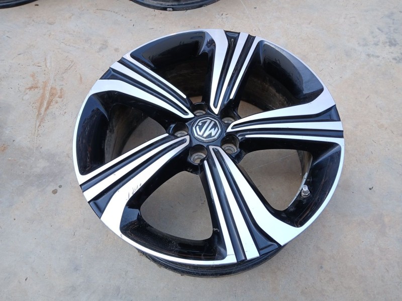 Recambio de llanta para mg zs suv (azs1) 1.5 vti referencia OEM IAM 11513290 X1 17 PULGADAS