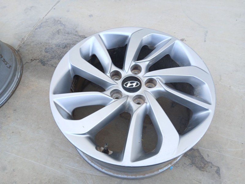 Recambio de llanta para hyundai tucson (tl, tle) 1.7 crdi referencia OEM IAM 52910D7210 X1 17 PULGADAS